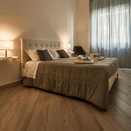 Centrale Elyon Apartment Milaan Buitenkant foto