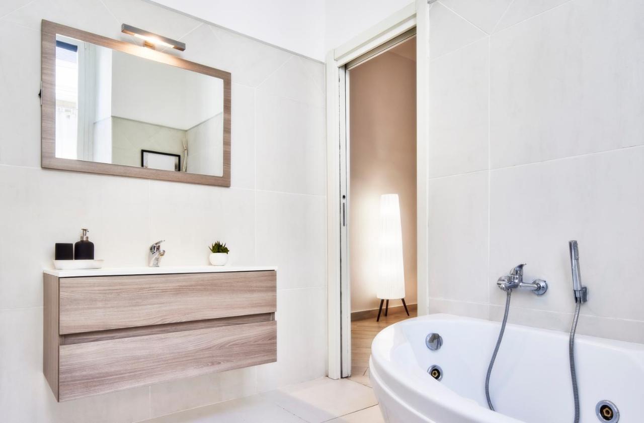Centrale Elyon Apartment Milaan Buitenkant foto