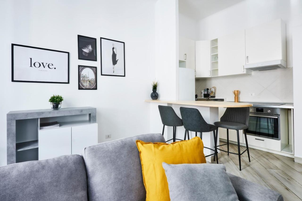 Centrale Elyon Apartment Milaan Buitenkant foto