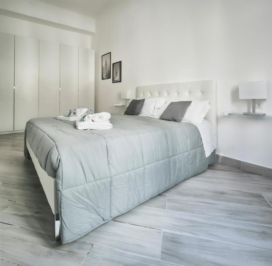 Centrale Elyon Apartment Milaan Buitenkant foto